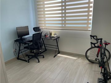 Apartamento con vista lateral cerca al mar en Playa Salguero - 005