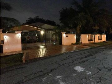 EN.VENTA CASA 3HAB COQUITO