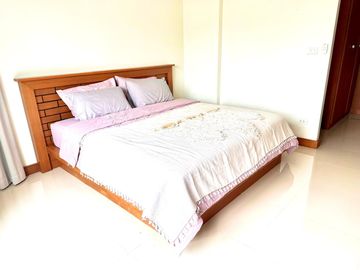 2 bed villa with garden