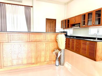2 bed villa with garden