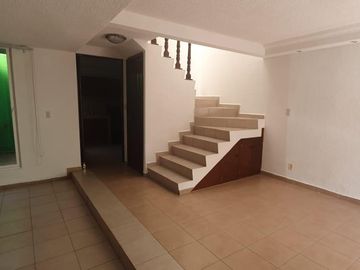 Bonita y cómoda casa en condominio en colonia San Bernandino Xochimilco
