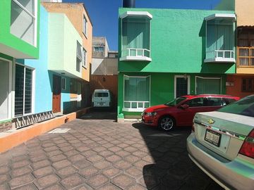 Bonita y cómoda casa en condominio en colonia San Bernandino Xochimilco
