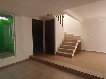 Bonita y cómoda casa en condominio en colonia San Bernandino Xochimilco
