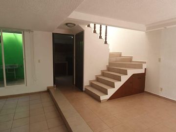 Bonita y cómoda casa en condominio en colonia San Bernandino Xochimilco