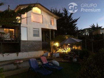 Casa en Venta en EL QUISCO NORTE (SECTOR EXCLUSIVO)