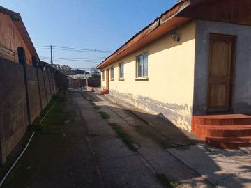 Terreno para proyecto en Maipú centro,  con casa habitación.