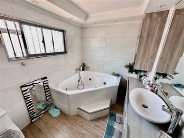 Casa en Venta en Mauricio rugendas