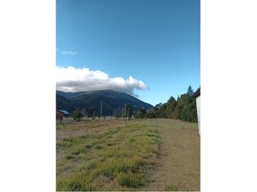 Parcela y Galpón,  Cerca de Lago Riñihue