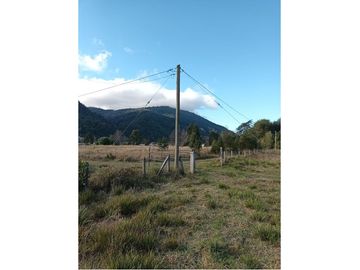 Parcela y Galpón,  Cerca de Lago Riñihue