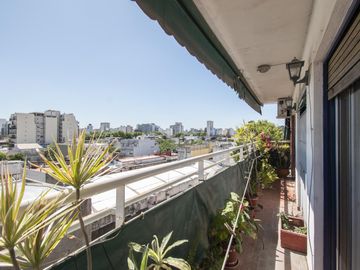 VENTA DEPARTAMENTO 4 AMBIENTES DEPENDENCIA - COCHERA CUBIERTA BAULERA - PERMUTA - APTO CREDITO BOEDO