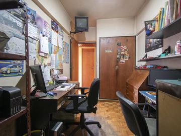 VENTA DEPARTAMENTO 4 AMBIENTES DEPENDENCIA - COCHERA CUBIERTA BAULERA - PERMUTA - APTO CREDITO BOEDO