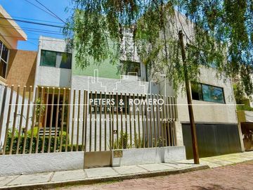 Casa en Venta en Cerrada en Manuel Avila Camacho