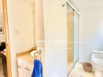 Casa en Venta en Cerrada en Manuel Avila Camacho