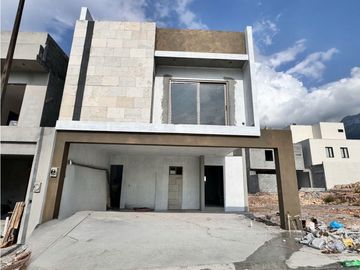 Casa en venta en Cumbres La Joya de la Montaña en García