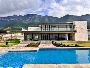 Casa en venta en Cumbres La Joya de la Montaña en García