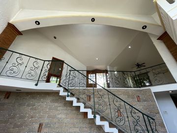 Venta de Casa en Fraccionamiento Residencial, c/ seguridad 24/7, 4 recámaras
