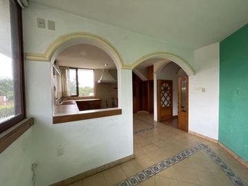 Venta de Casa en Fraccionamiento Residencial, c/ seguridad 24/7, 4 recámaras