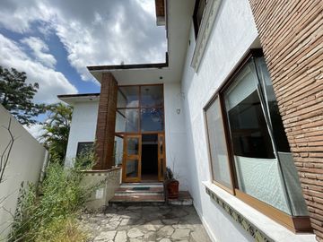 Venta de Casa en Fraccionamiento Residencial, c/ seguridad 24/7, 4 recámaras