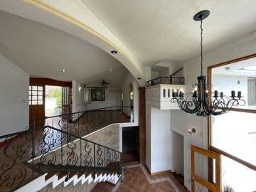 Venta de Casa en Fraccionamiento Residencial, c/ seguridad 24/7, 4 recámaras