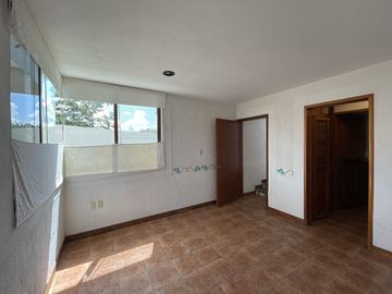 Venta de Casa en Fraccionamiento Residencial, c/ seguridad 24/7, 4 recámaras