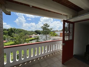 Venta de Casa en Fraccionamiento Residencial, c/ seguridad 24/7, 4 recámaras