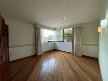 Venta de Casa en Fraccionamiento Residencial, c/ seguridad 24/7, 4 recámaras