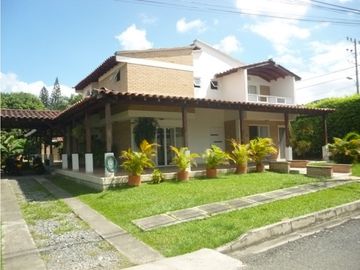 SE VENDE CASA DE CAMPO EN CONDOMINIO CAMPESTRE RANCHO CHICO