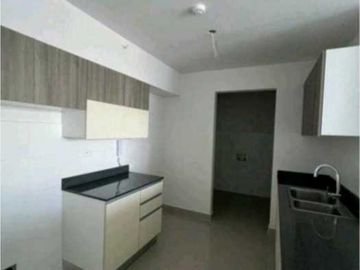 SE VENDE APARTAMENTO DE 1 REC.EN BELLA VISTA, PH LEMON TOWER
