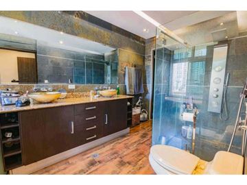 SE VENDE APARTAMENTO DE 3 REC. REMODELADO EN SAN FRANCISCO, PH PRIVE