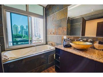 SE VENDE APARTAMENTO DE 3 REC. REMODELADO EN SAN FRANCISCO, PH PRIVE