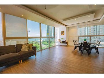 SE VENDE APARTAMENTO DE 3 REC. REMODELADO EN SAN FRANCISCO, PH PRIVE