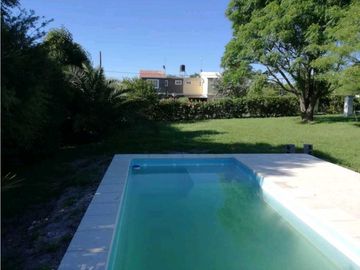 VENDO CASA  en Parque Siquiman