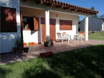 VENDO CASA  en Parque Siquiman