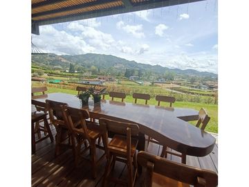 VENTA DE HERMOSA CASA DE LUJO EN LA CEJA