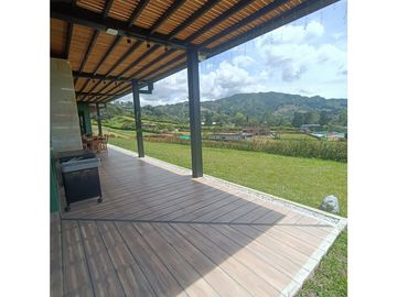 VENTA DE HERMOSA CASA DE LUJO EN LA CEJA