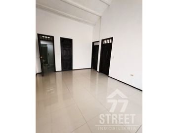 CASA EN CIUDAD JARDN