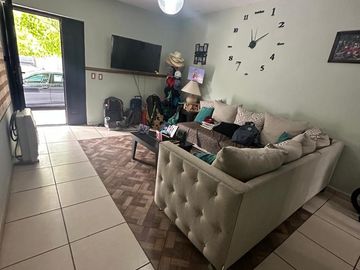 Casa en  RENTA FRACC CERRADO CERCA AVE. IMPORTANTES