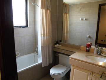 Departamento en Venta en Camino Otoñal/los dominicos