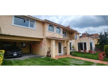 Casa En Venta en Privada en La Asunción Metepec