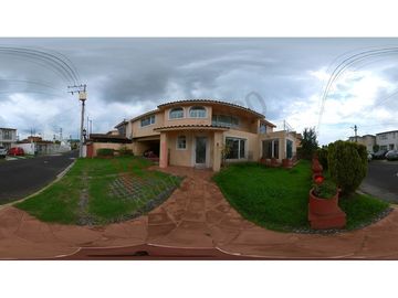 Casa En Venta en Privada en La Asunción Metepec