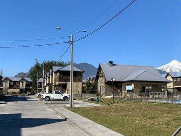 Casa En Venta De 3 Dorm. En Pucón