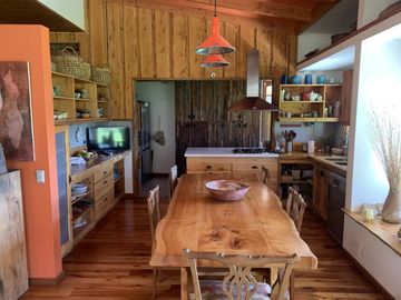 Casa En Venta De 3 Dorm. En Pucón Condominio Canto Del Lago