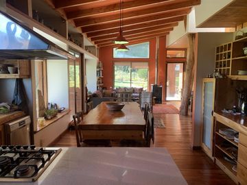 Casa En Venta De 3 Dorm. En Pucón Condominio Canto Del Lago