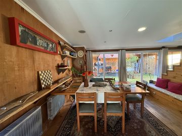 Venta De Casa Sobre Viña En Parcela Vista Al Lago + 3 Ca