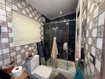 Venta De Casa Sobre Viña En Parcela Vista Al Lago + 3 Ca