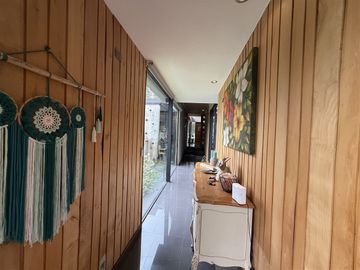 Casa En Venta De 5 Dorm. En Pucón Condominio Canto Del Lago