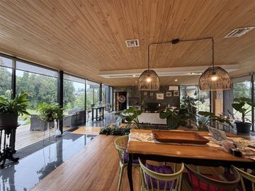 Casa En Venta De 5 Dorm. En Pucón Condominio Canto Del Lago