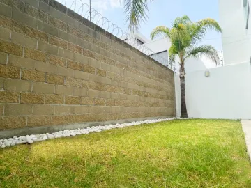 Casa en Venta en Bosques de Zavaleta, Puebla, Puebla