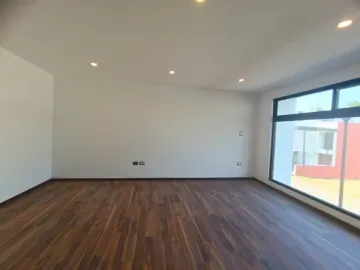 Casa en Venta - Fraccionamiento Arboreto - San Pedro Cholula