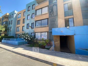 VENTA DEPTO VISTA DESPEJADA CON ESTACIONAMIENTO Y BODEGA